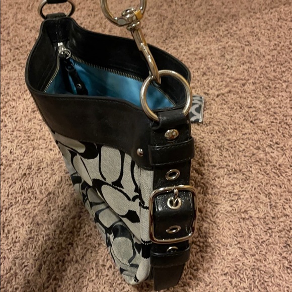 Coach shoulder bag and card holder. - Picture 7 of 9